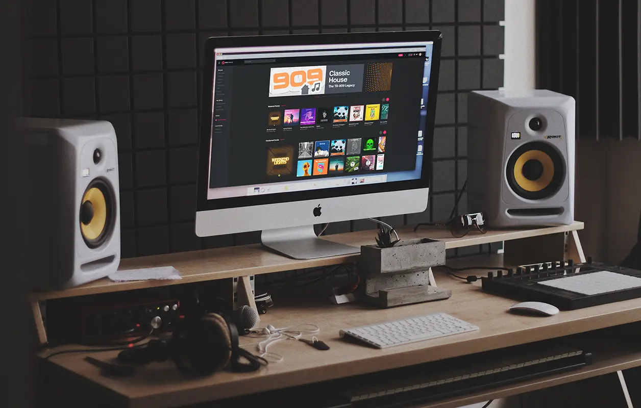 Live Streaming Concerts From Home: Setup, Platforms & Monetisation